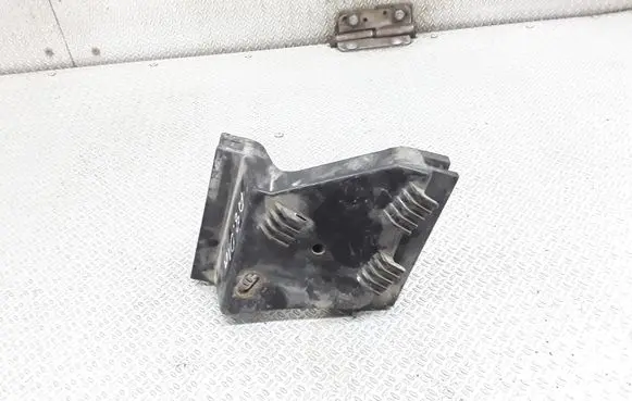 Audi A8 S8 D2 4D Bumper support mounting bracket corner 4D0807572