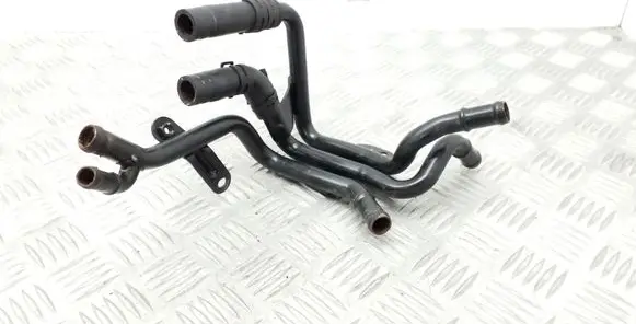Volkswagen PASSAT B8 Engine coolant pipe/hose 04L121064AF