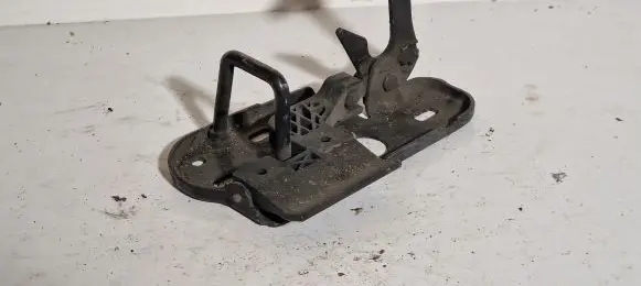Volkswagen Golf V Engine bonnet/hood lock/latch loop/hook 