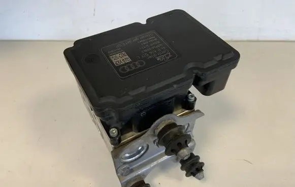 Audi Q7 4L ABS Pump 4L0614517L