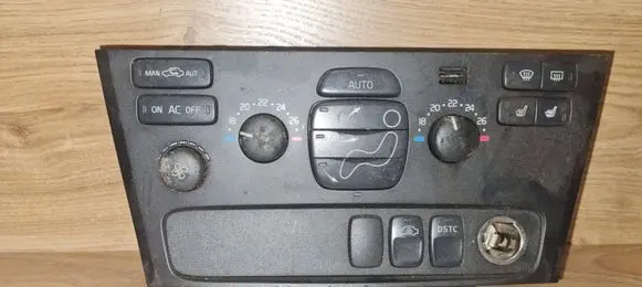 Volvo V70 Climate control unit 8691876