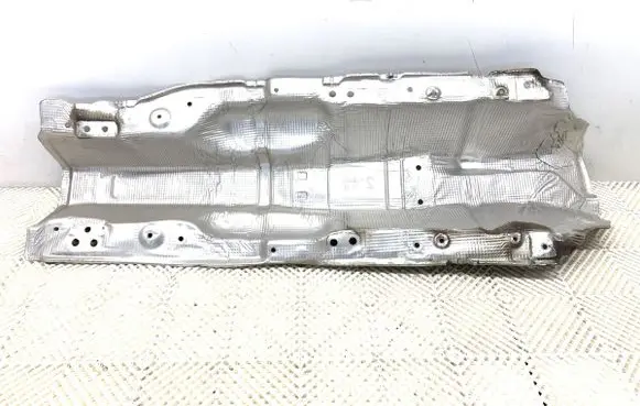 Audi Q3 8U Exhaust heat shield 5N0825661D
