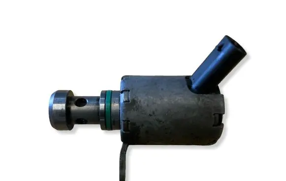Jaguar XE Oil pressure sensor G4D32D350AA
