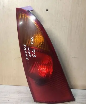 Ford Focus Rear/tail lights XS4113405A