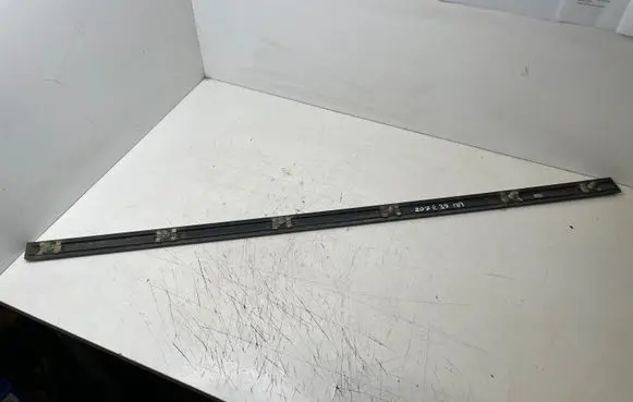 BMW 5 E39 Front door trim (molding) 7004024