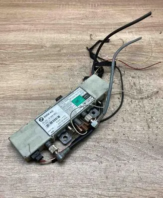 BMW 5 E39 Antenna control unit 8368883