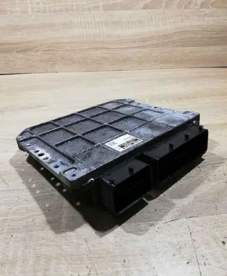 Toyota Yaris Verso Engine control unit/module ECU 896610F211