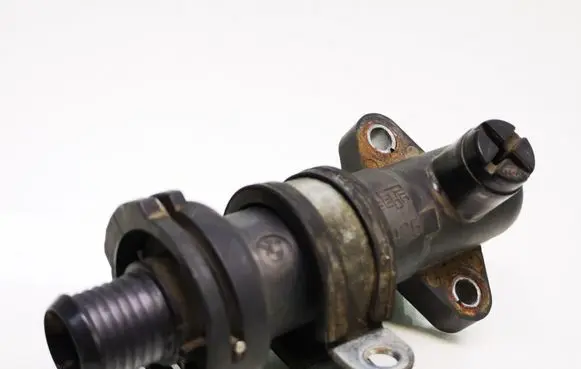 BMW 3 E46 EGR thermostat 7787870 1425