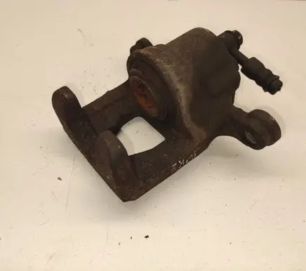 Nissan Juke I F15 Rear brake caliper