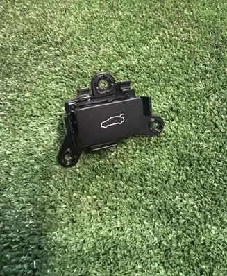KIA Optima DL3 Tailgate opening switch 93750U2000 41E1A01000 202010020207