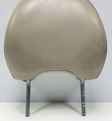 Volvo XC90 Front seat headrest 
