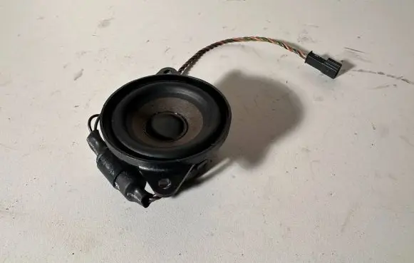 BMW X5 E53 Panel speaker 8379375 61928910 4913430810