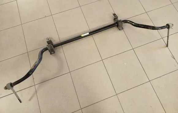Mercedes-Benz GL X166 Front anti-roll bar/sway bar A166323146501