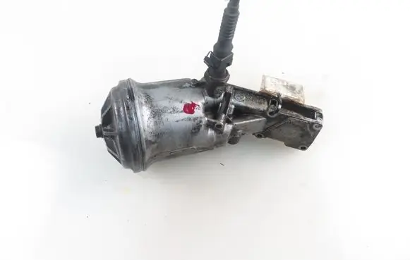 Oil filter mounting bracket