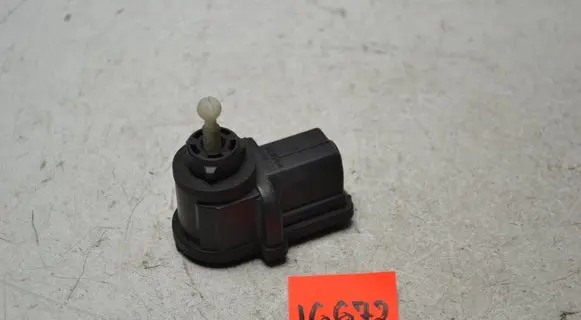 Headlight level adjustment motor