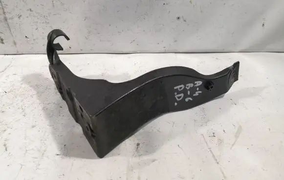 Audi A4 S4 B6 8E 8H Front bumper mounting bracket 8E0821138