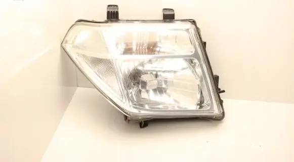 Nissan Navara D40 Headlight/headlamp