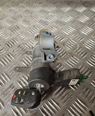 Volvo XC70 Ignition lock 8673073 510130020 51013002