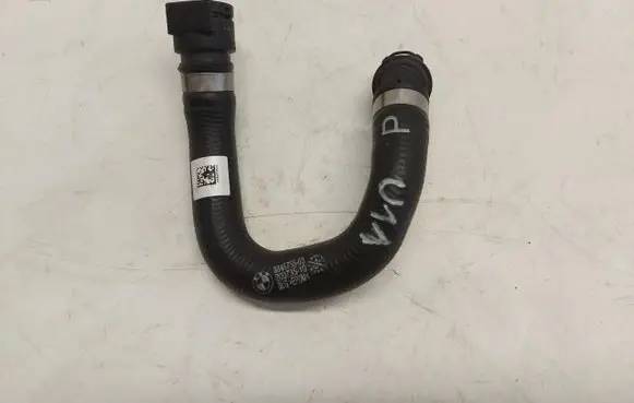 Engine coolant pipe/hose