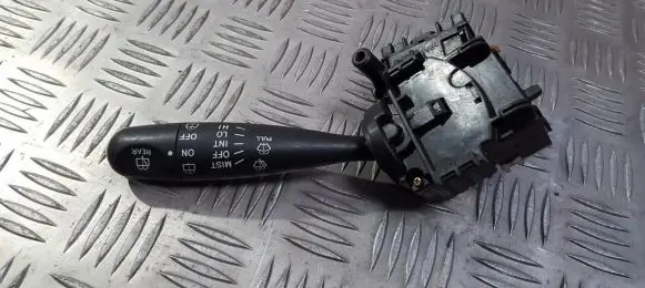 Toyota Yaris Wiper control stalk 173647