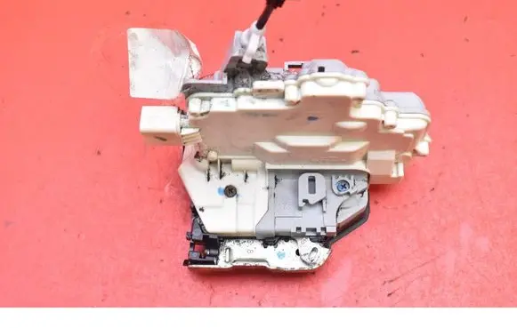 Audi A4 S4 B8 8K Rear door lock 8K0839015