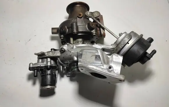 BMW 5 G30 G31 G38 Turbo 8587540 17459710040 AJY751037705100091