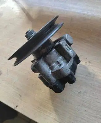 KIA Sportage Power steering pump 0K02432680B