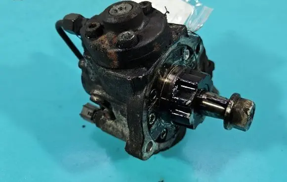 Fuel injection high pressure pump
