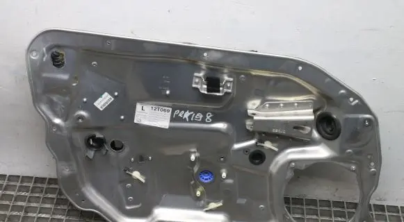 Mercedes-Benz S W221 Front door electric window regulator A2218202802