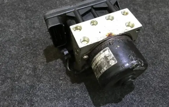 Volkswagen Golf IV ABS Pump 1j0907379g 100949-03403
