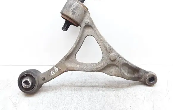 Volvo XC90 Front lower control arm/wishbone