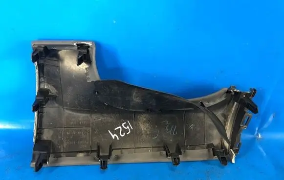 Toyota Prius+ (ZVW40) Radio/GPS head unit trim 5504447080