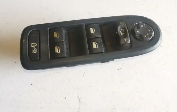 Citroen C5 Electric window control switch 96599975XT