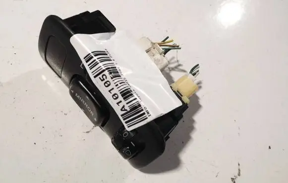 Toyota Yaris Headlight level height control switch