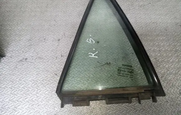 Rear vent window glass