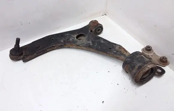 Volvo V50 Front lower control arm/wishbone 2120610031