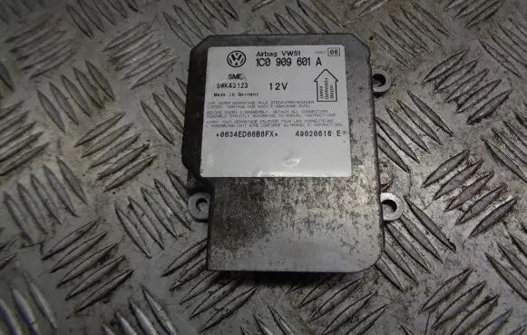 Skoda Fabia Mk1 (6Y) Airbag control unit/module 1C0909601A