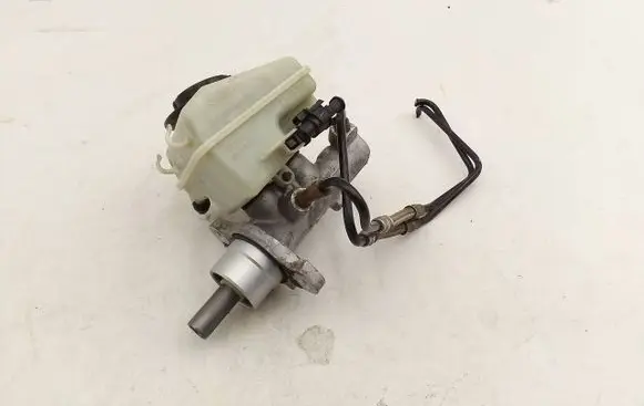 Opel Astra H Brake booster