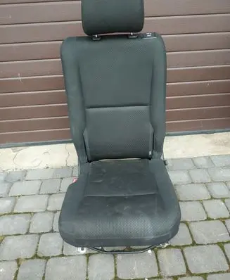 Toyota Corolla Verso AR10 Second row seats 