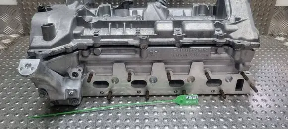 Mercedes-Benz B W245 Engine head S26378752 R6400162201