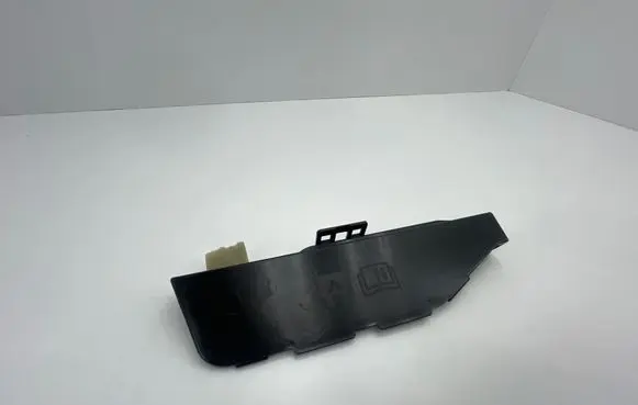 Volvo XC40 Fuse box cover 31473883 8888347814