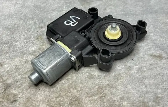 Fiat Punto (176) Rear glass lock/latch X87 6R0959811N
