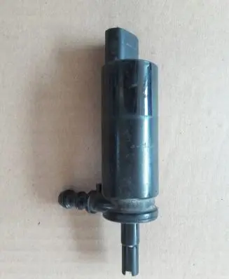 BMW 5 E60 E61 Headlight washer pump 6973097