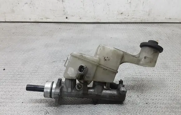 Toyota Corolla Verso E121 Master brake cylinder