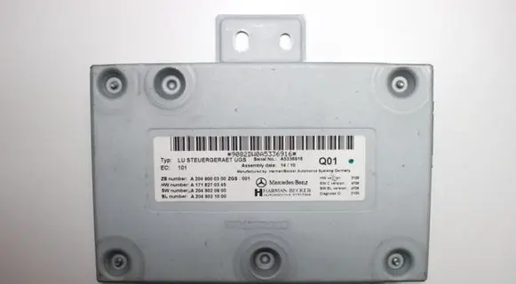 Mercedes-Benz E C207 W207 Head unit multimedia control A2049000300