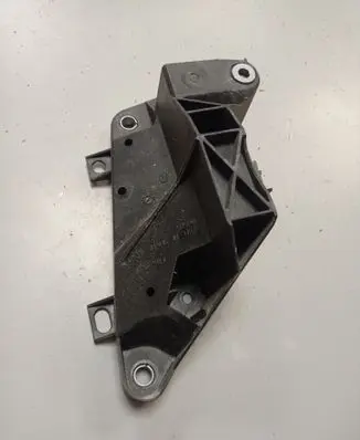 Radiator support slam panel bracket