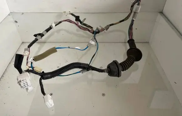 Toyota Corolla Verso E121 Front door wiring loom 821510F020 001705