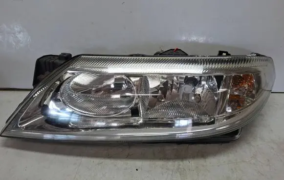 Renault Laguna II Headlight/headlamp S27647942 8200002845