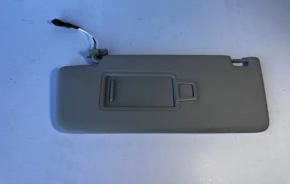 Volkswagen Tiguan Sun visor