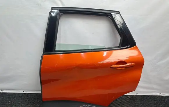 Renault Captur Rear door